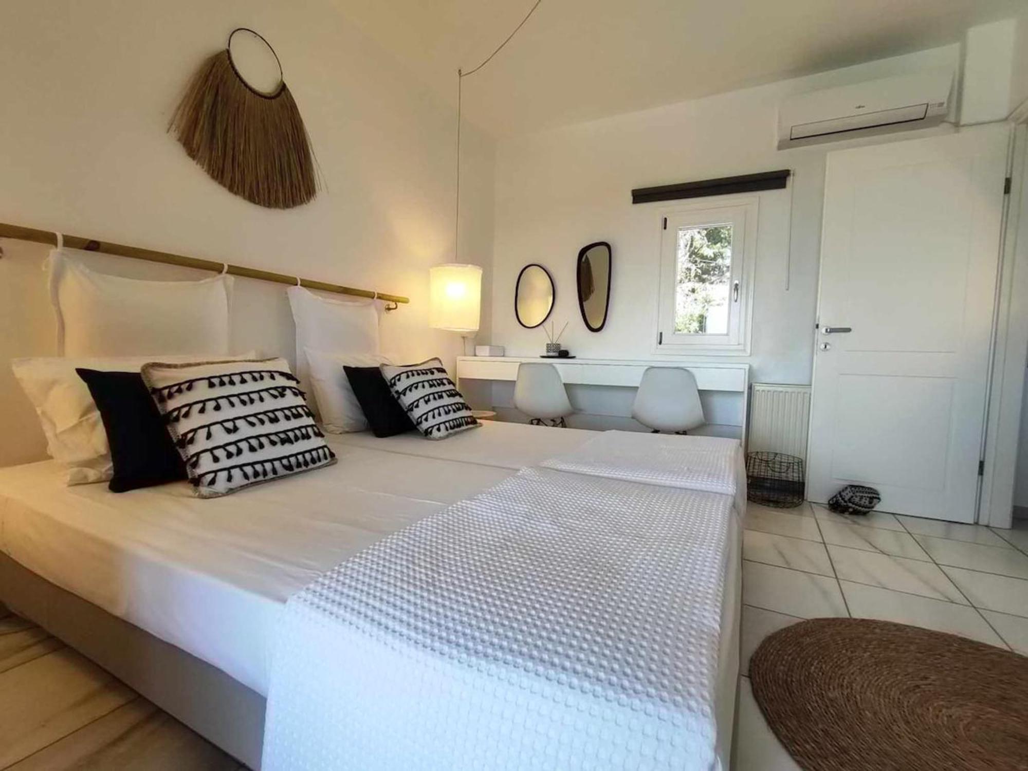 Island Magic - Seaview Villa With Jacuzzi Pool Ambelas Exterior photo